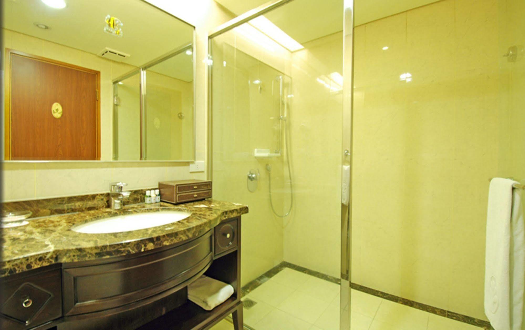 Hej Taipei Arena Hotel Extérieur photo
